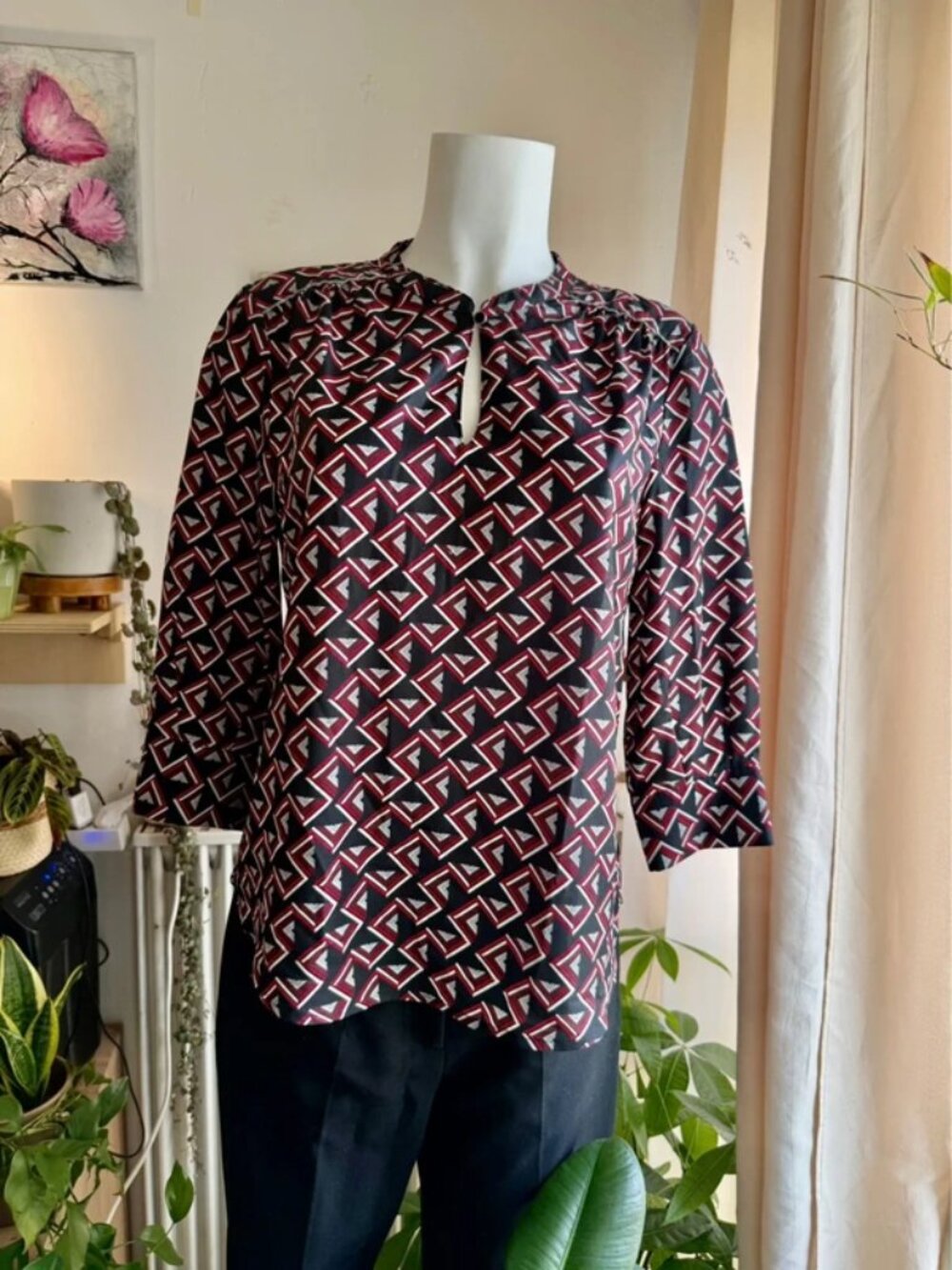 Vintage red & white geometric patterned blouse